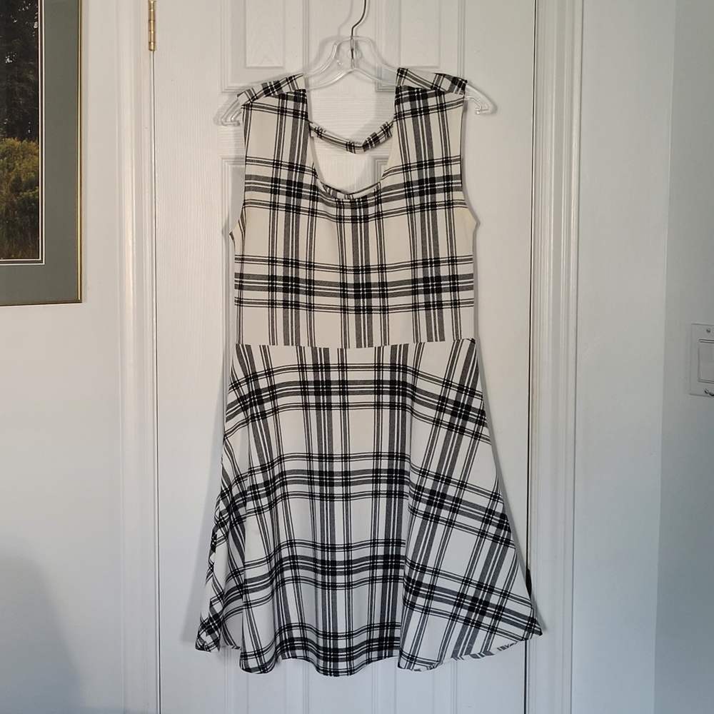 Lily Morgan NWOT Midi Dress in Black and White Plaid